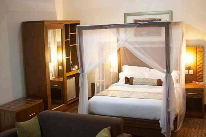 Room 9 of 22