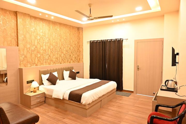 Room 16 of 45
