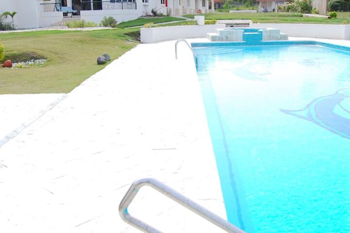 Pool 44 of 65