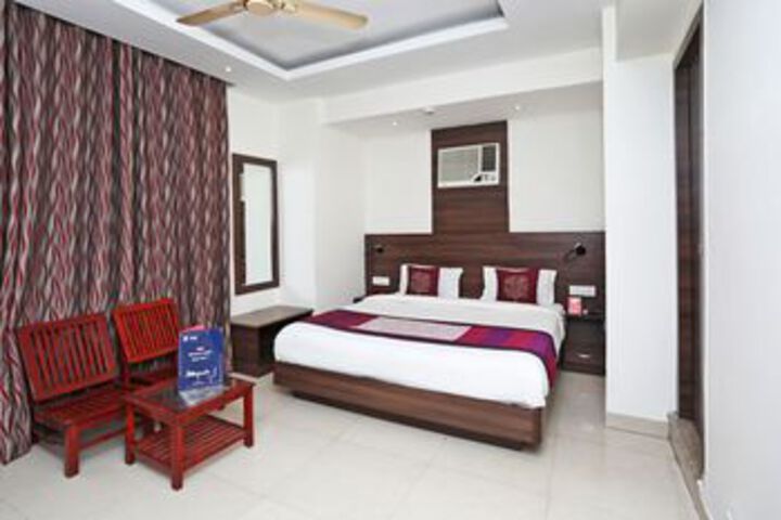Room 17 of 26