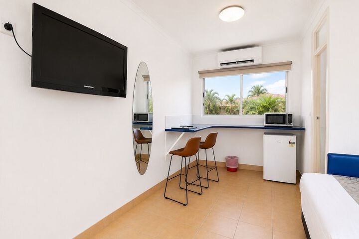 Room 7 of 25