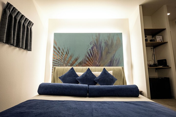 Room 30 of 64