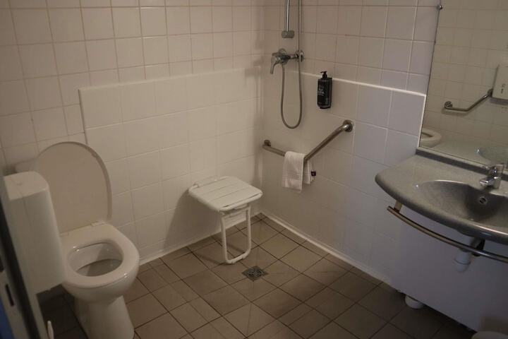 Room 26 of 59