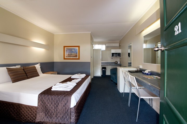Room 18 of 51