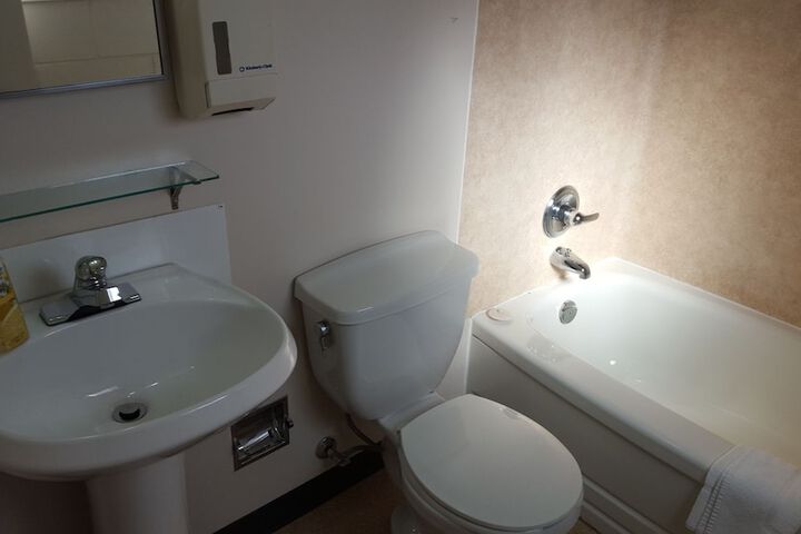 Room 16 of 26