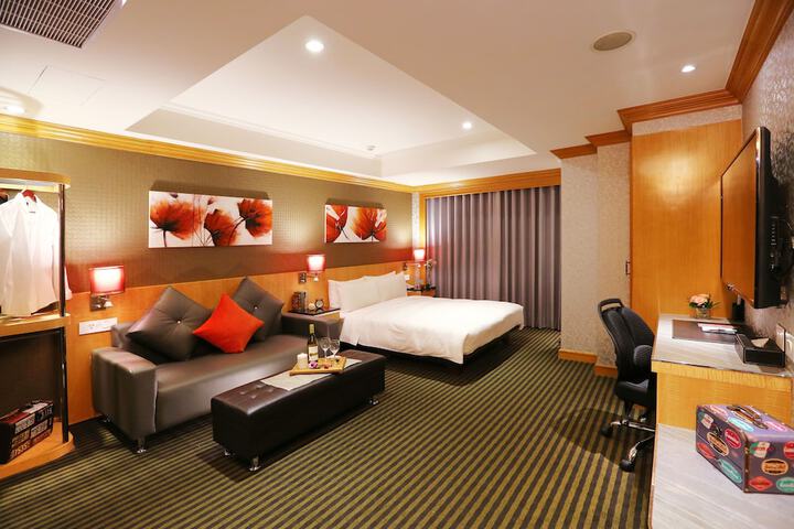 Room 17 of 40