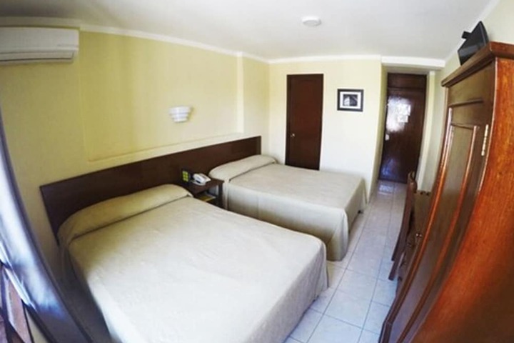 Room 21 of 65
