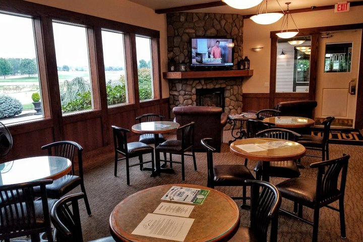Lounge 85 of 149