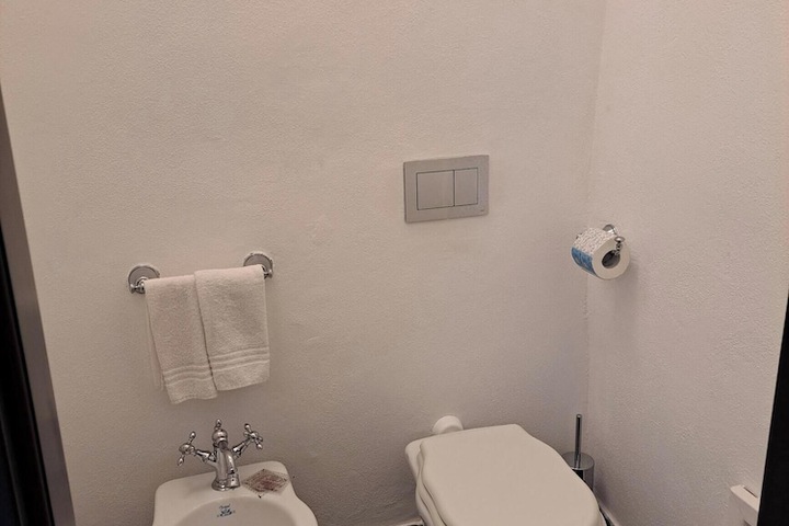 Room 60 of 116