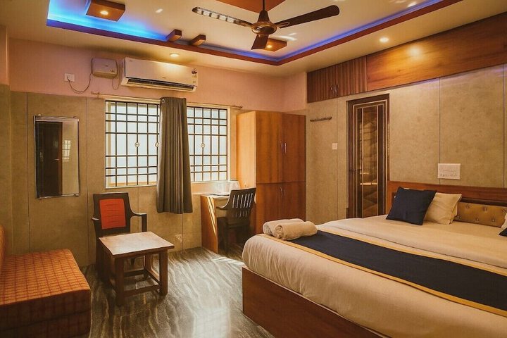 Room 8 of 17
