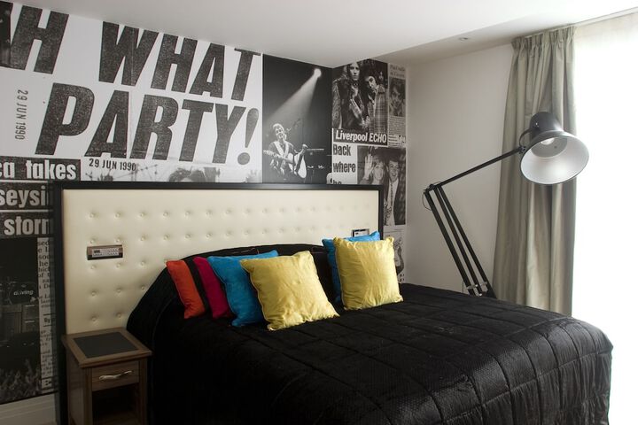 Room 34 of 94