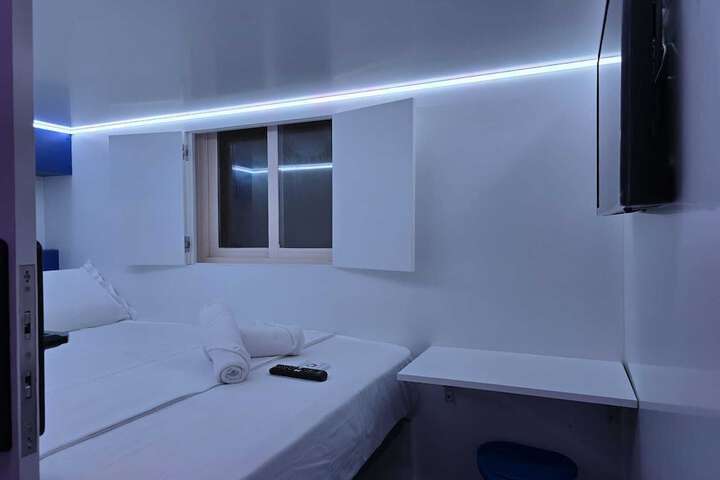 Room 43 of 84