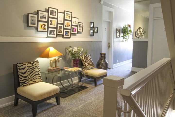 Ballroom/Hall 83 of 104