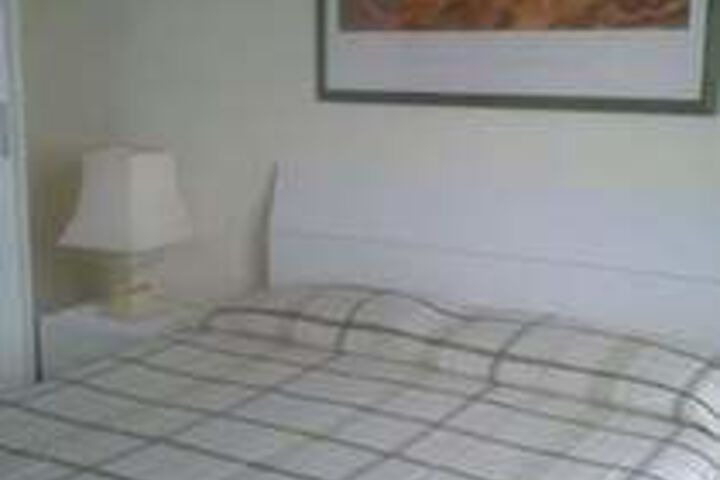 Room 13 of 20