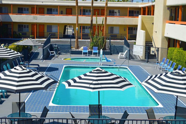 Pools & Facilities