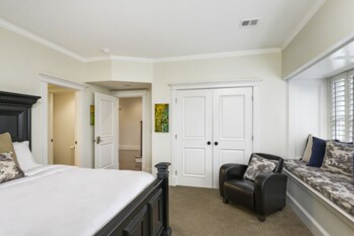 Room 22 of 36