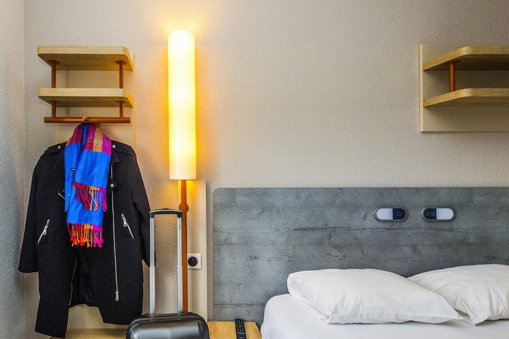 Room 13 of 26