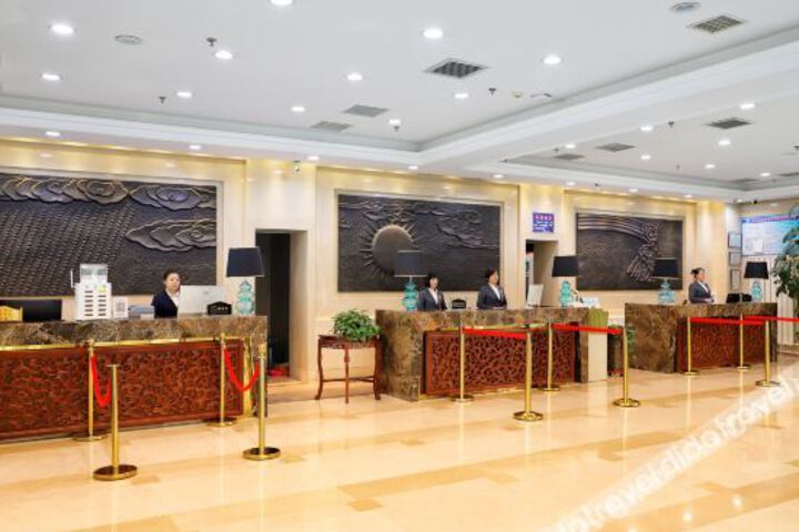 Hotel Interior 5 of 16