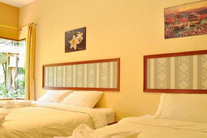Room 9 of 26