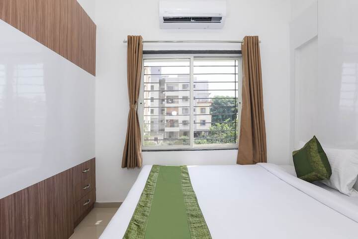 Room 21 of 32