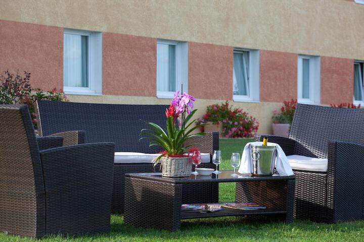 Terrace/Patio 21 of 59