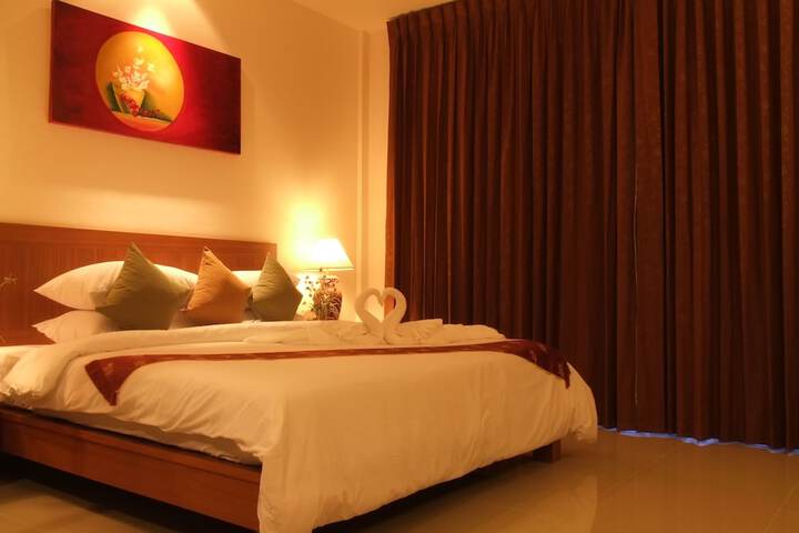Room 4 of 43