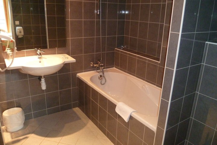 Clean Restrooms