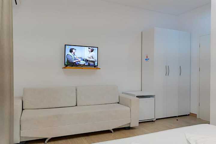 Room 14 of 141