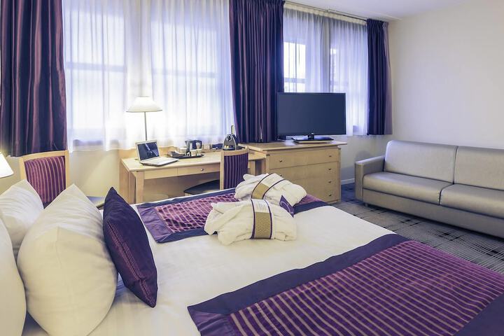 Room 12 of 41