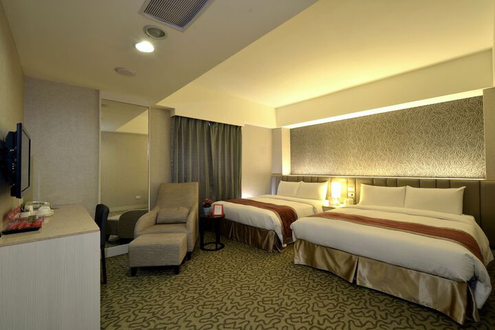 Room 11 of 39