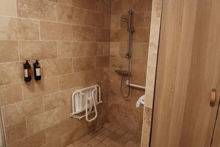 Room 14 of 30