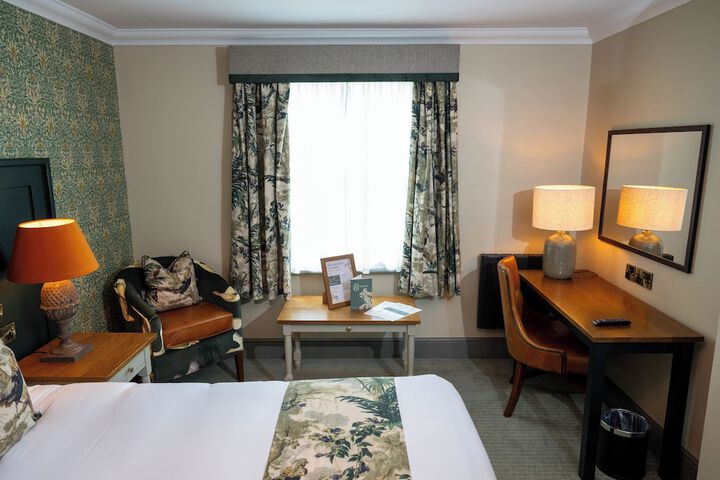 Room 11 of 51