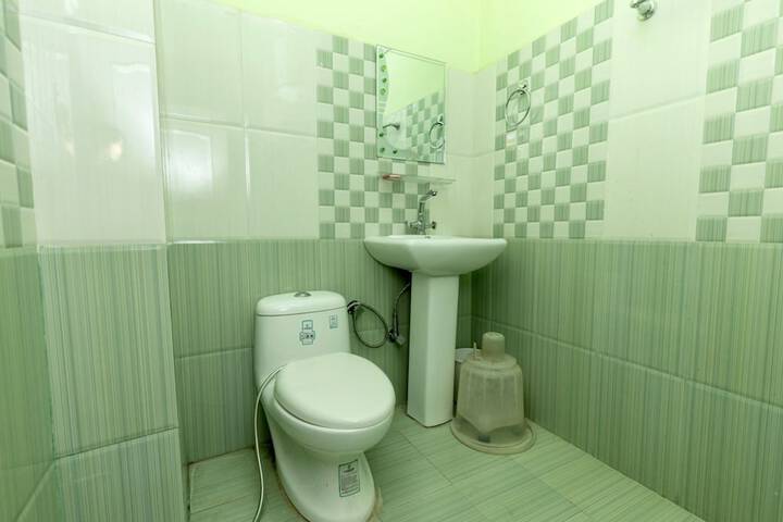 Room 7 of 14