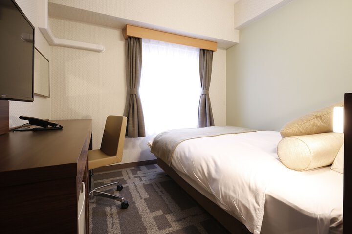 Room 9 of 39