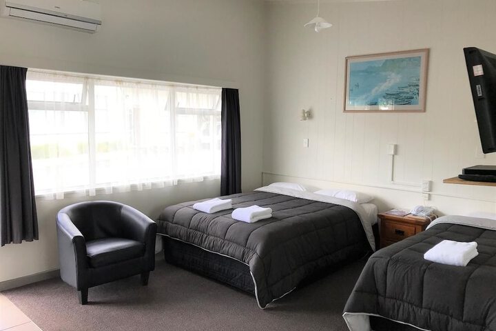 Room 11 of 50