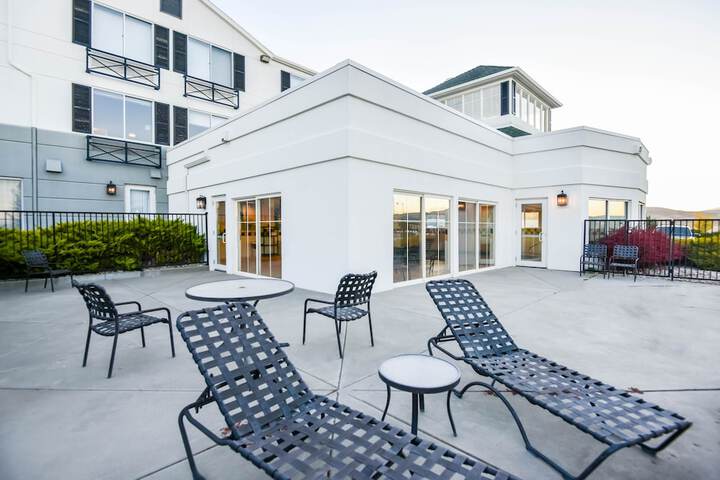 Terrace/Patio 93 of 98