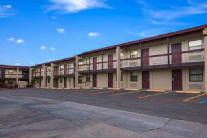 Hotel 8 of 20