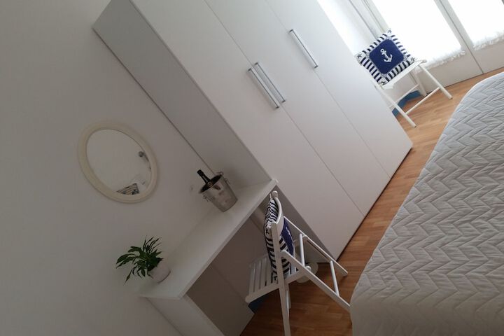 Room 3 of 24