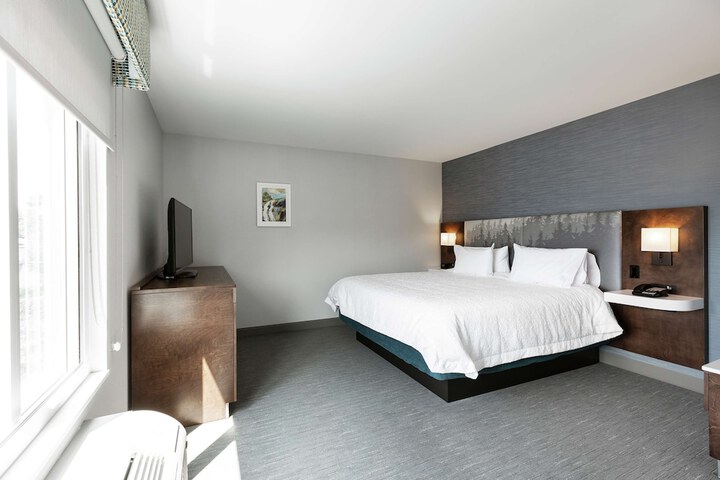 Room 8 of 42