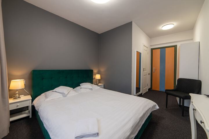 Room 63 of 112