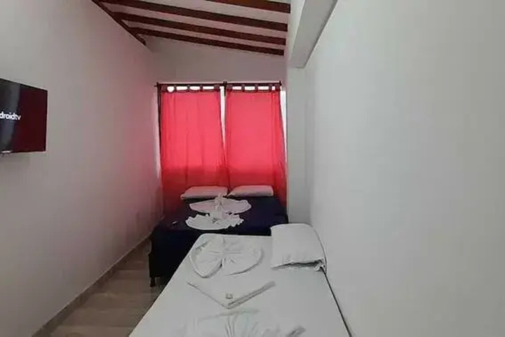 Room 2 of 3