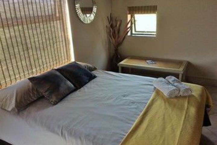Room 11 of 24