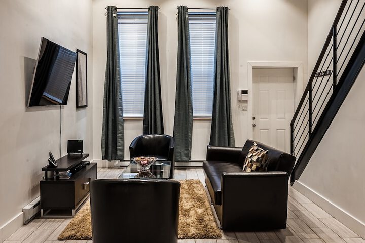 Room 9 of 19