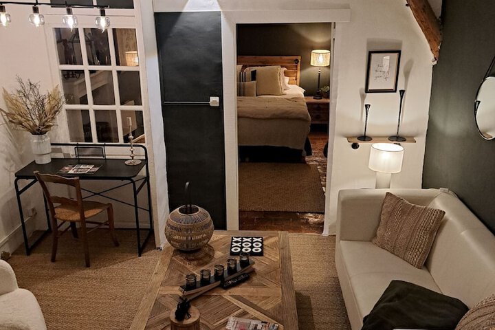 Room 53 of 72