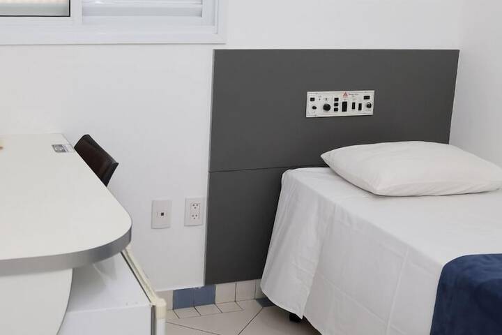 Room 5 of 25