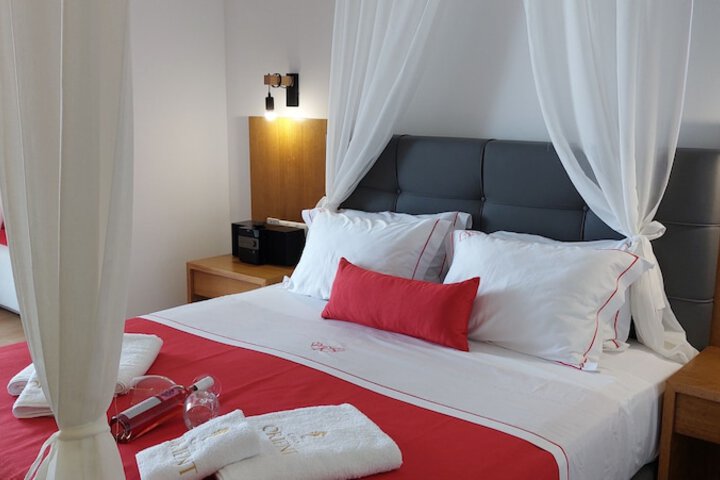 Room 44 of 105