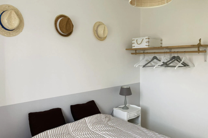 Room 2 of 19