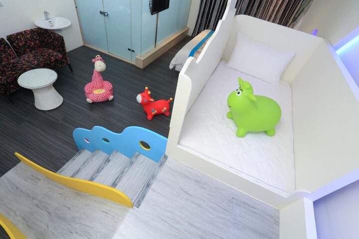 Room 20 of 48