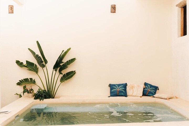 Hotel 75 of 83