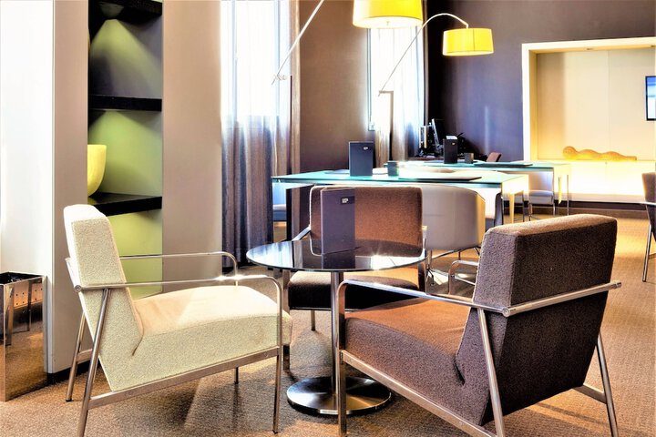 Hotel Lobby